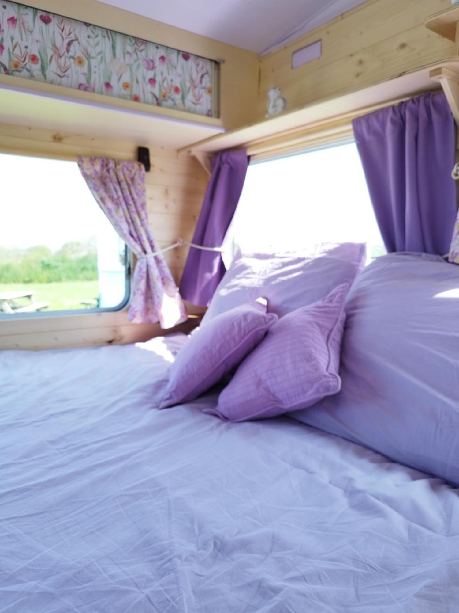 Camping Les Ronds Duval Face Aux Iles Anglo-Normandes Les Moitiers-d'Allonne Esterno foto