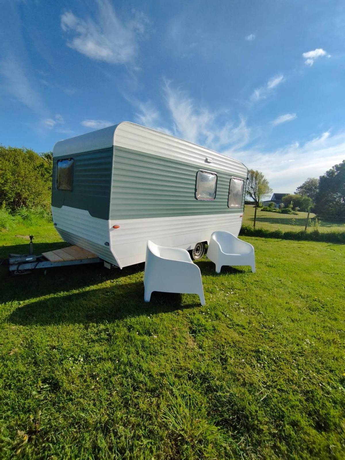 Camping Les Ronds Duval Face Aux Iles Anglo-Normandes Les Moitiers-d'Allonne Esterno foto